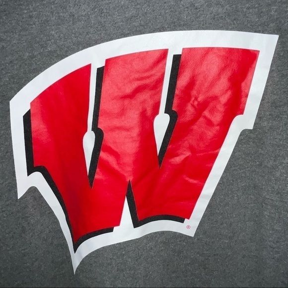 PINK Victoria’s Secret Wisconsin Badgers Hoodie Sweatshirt Size Extra Small - Picture 11 of 13